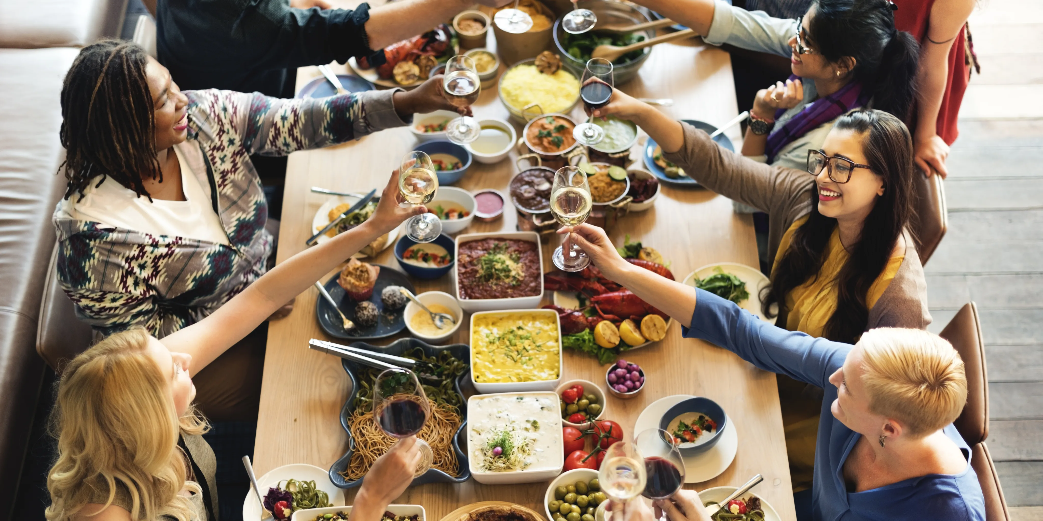 Gruppe glücklicher Hausputzer